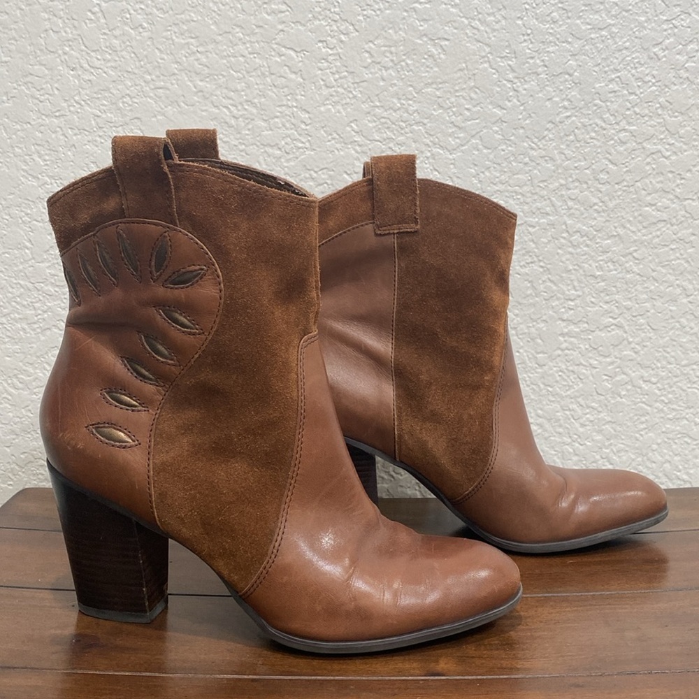 Naturalizer Brown Leather & Suede Ankle Boots